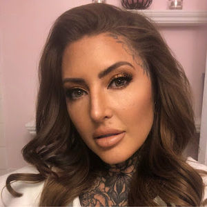 Meet your Posher, Stella